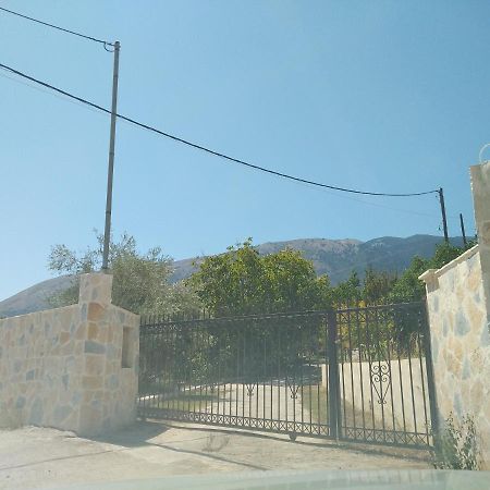 Apartment With Pool In Tzanata Kefalonia Dhimisianata Exterior photo