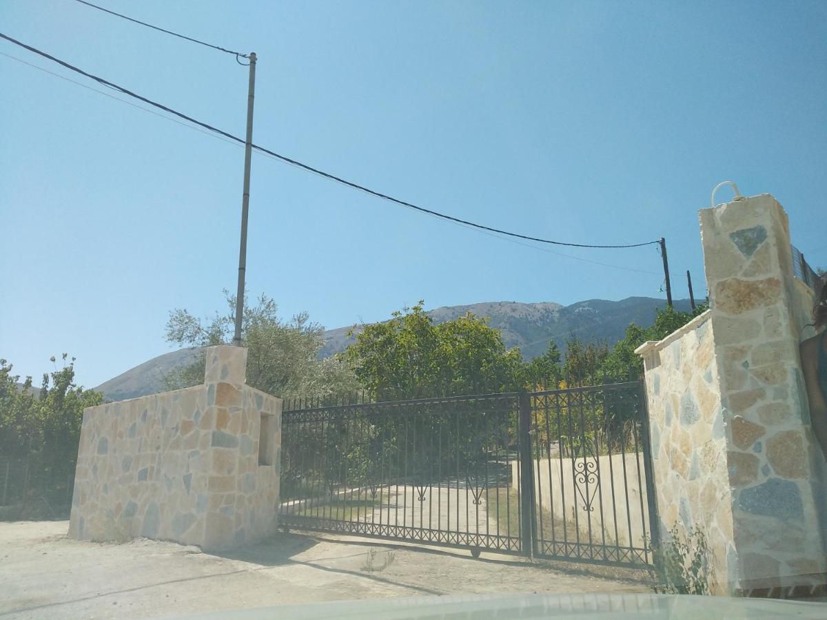 Apartment With Pool In Tzanata Kefalonia Dhimisianata Exterior photo